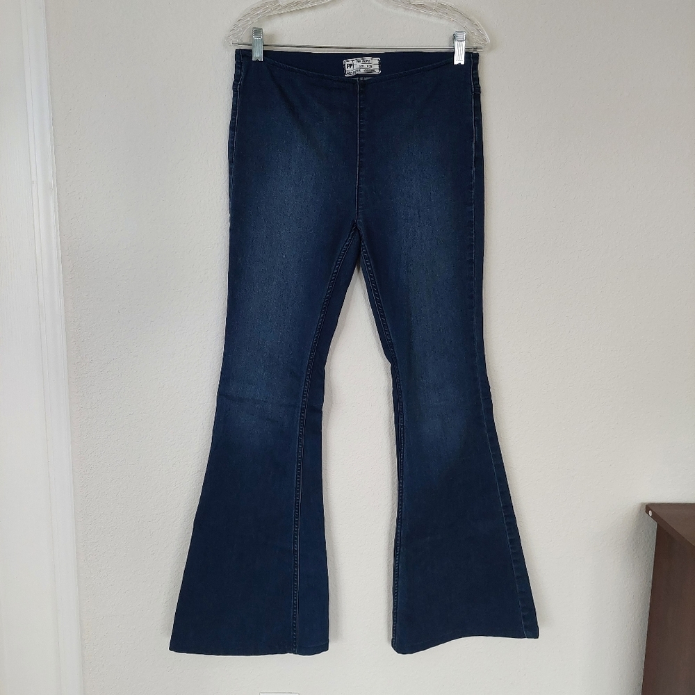 Free People Flare‎ Jeans Size 29